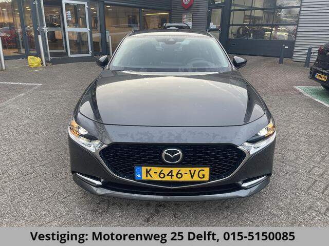 Mazda 3 2.0 e-SkyActiv-X M Hybrid 186 Comfort . STUUR & STOELVERWARMING . BOSE AUDIO . NAVIGATIE .