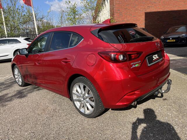 Mazda 3 2.0 SkyActiv-G 120 GT-M // ADAPT. CRUISE // DODEHOEK // KEYLESS // BOSE AUDIO // CAMERA // STUUR+STOELVERWARMING // LEDER+ELEK. STOEL // //
