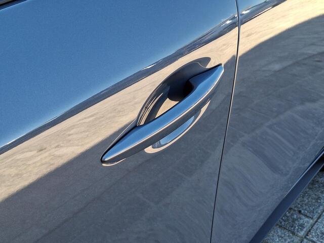 Mazda 3 2.0 e-SkyActiv-G M Hybrid 150 Exclusive-line | Bose | Adaptief cruise control | 360 graden camera | getint glas | Stoel/stuur verwarming | Dode hoek assistentie |