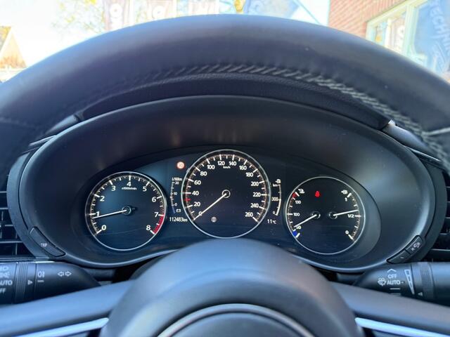 Mazda 3 2.0 e-SA-G Sportive HEAD-UP / CAMERA / STOEL&STUUR VERW. / GROOT