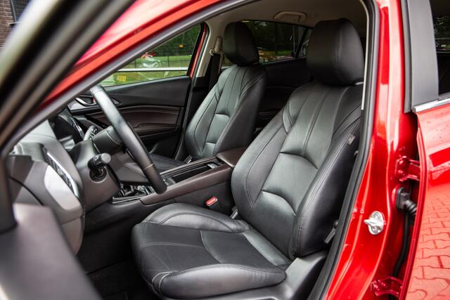 Mazda 3 2.0 SkyActiv-G 120 GT-M , Bose, Stoel/stuurverwarming, Head-up display, Adap. Cruise