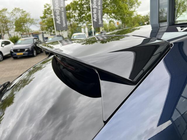 Mazda 3 2.0 e-SkyActiv-X M Hybrid 186 Luxury I-ACTIVE SENSE PACK | SUNROOF PACK | AERO PACK | LEDER | Bose AUDIO | 360gr CAMERA | 35.217km | GARANTIE 1/2029 | NED. AUTO | 1e EIGENAAR |