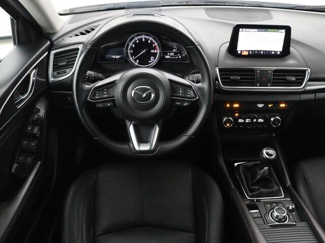 Mazda 3 2.0 SkyActiv-G 120 GT-M | Head-Up | Leder | Stoelverwarming | Adaptive cruise | Camera | Stuurverwarming | Bose Sound | Navigatie | Full LED | Keyless | Parkeerhulp | Climate control
