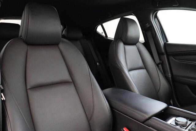 Mazda 3 2.5 E-SKYACTIV-G M HYBRID 140 TAKUMI -BOSE|360°CAM|HEAD-UP DISP.|LEDER|POWER-SEATS|STOEL/STUURVERW.|ADAP.CRUISE|BLIS|PRIVACY.GLAS|KEYLESS|18"