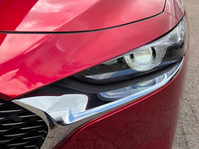 Mazda 3 2.0 e-SkyActiv-G M Hybrid Luxury TREKHAAK | LEDER | Bose AUDIO | 18"LM VELGEN | CAMERA | 1e EIG | NED. AUTO | DEALER ONDERHOUDEN |
