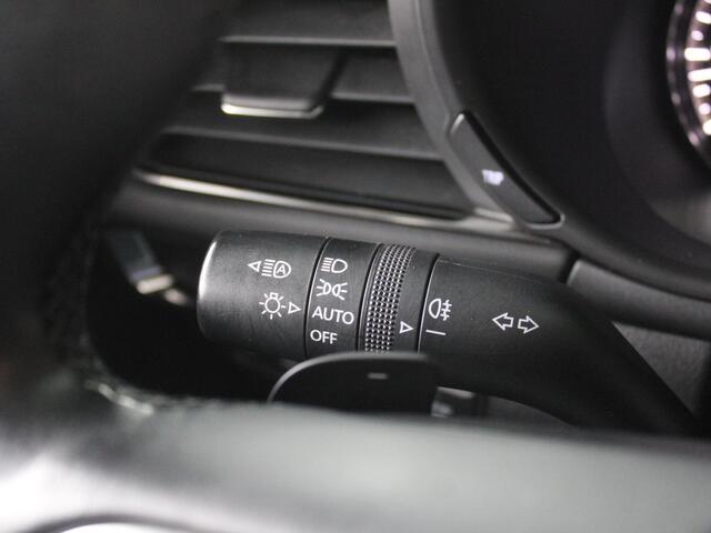 Mazda 3 2.0 e-SkyActiv-G M Hybrid 122 Luxury | Trekhaak | Stuur-/stoelverwarming | Leer | 360 Camera | Stoelgeheugen | 18" LM | HUD | LED | Cruise adapt. |
