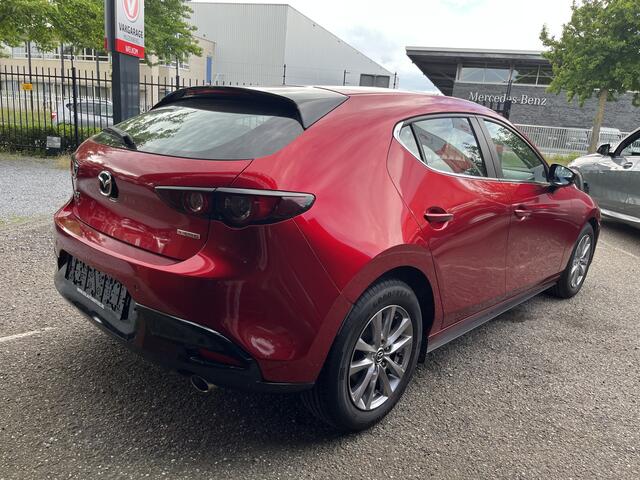 Mazda 3 2.0 SkyActiv-G 120 TS+ // NAVI // PDC // ADAPTIVE CRUISE // BLIND SPOT MONITOR //