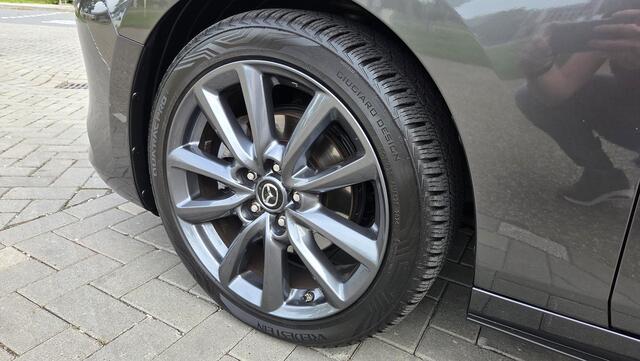 Mazda 3 2.5 e-SkyActiv-G M Hybrid 140 Takumi