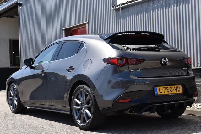 Mazda 3 2.0 e-SkyActiv-G M Hybrid 122 Comfort met Bose, Head up, Adaptive cruise, 360 Camera, PDC, Stuur/Stoelverwarming, 18'' LMV