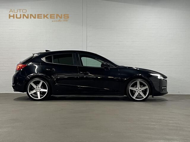 Mazda 3 2.0 SKYACTIV-G 120 Exclusive-Line Trekhaak | Cruise control | Carplay | Achteruitrij Camera | Navigatie | Stoel-/Stuur verwarming