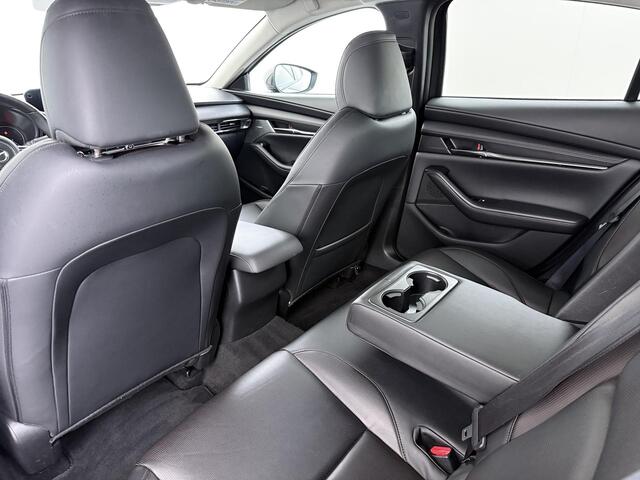 Mazda 3 186pk M Hybrid Luxury | 1ste eigenaar | BOSE | Dodehoekdetectie | LEER | 18"LMV | Stuur/stoelverwarming | Camera
