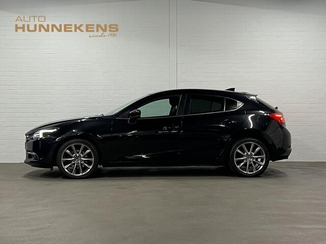 Mazda 3 2.0 SkyActiv-G 120 SkyLease GT Stuur-/stoelverwarming | Cruise Control | Achteruitrij camera | Head-up | Dode hoek assistent | 18'' lichtmetalen wielen