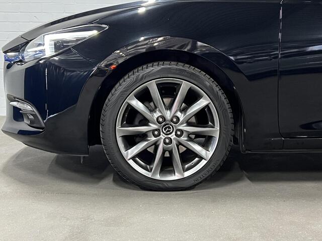 Mazda 3 2.0 SkyActiv-G 120 SkyLease GT Stuur-/stoelverwarming | Cruise Control | Achteruitrij camera | Head-up | Dode hoek assistent | 18'' lichtmetalen wielen