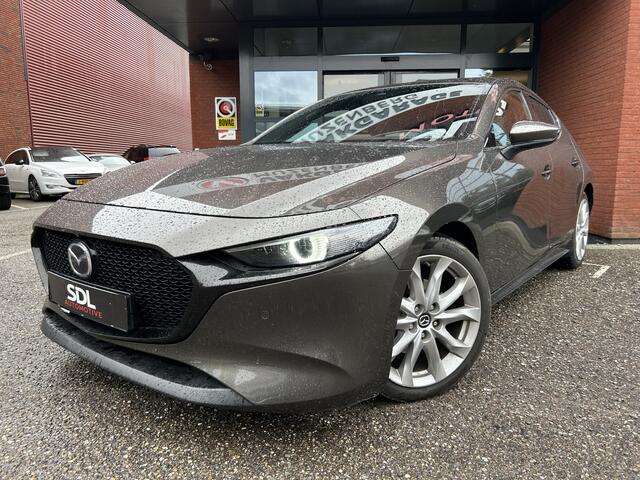 Mazda 3 2.0 e-SkyActiv-G M Hybrid 122 Luxury // FULL LED // NAVI + CARPLAY // 360 CAMERA // MEMORY SEAT // BOSE AUDIO // ADAPTIVE CRUISE // LEDER // HUD