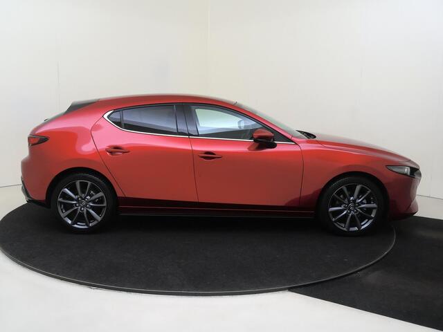 Mazda 3 2.0 e-SkyActiv-G M Hybrid 150 Sportive | Head-up Display | Stoel en Stuur verwarming | Achteruitrijcamera | Apple Carplay/Android