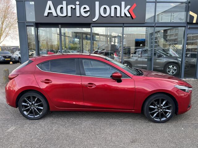 Mazda 3 2.0 SkyActiv-G 120 GT-M AUTOMAAT | TREKHAAK | 18" LM VELGEN | CAMERA | STOEL- en STUURVERWARMING | LEDER | Bose AUDIO | NED.AUTO | DEALER ONDERHOUDEN |