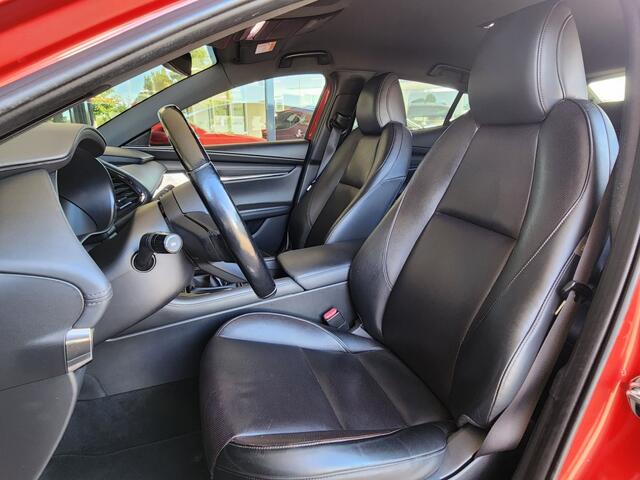 Mazda 3 2.0 Skyactiv G Luxury, Trekhaak, BOSE, Leder, 360 camera, Apple/Android