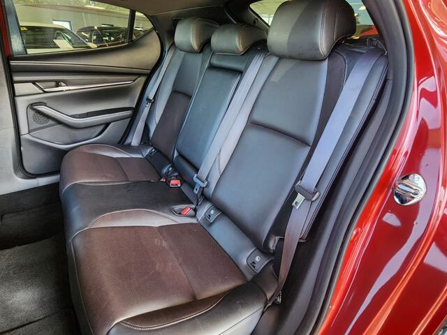 Mazda 3 2.0 Skyactiv G Luxury, Trekhaak, BOSE, Leder, 360 camera, Apple/Android