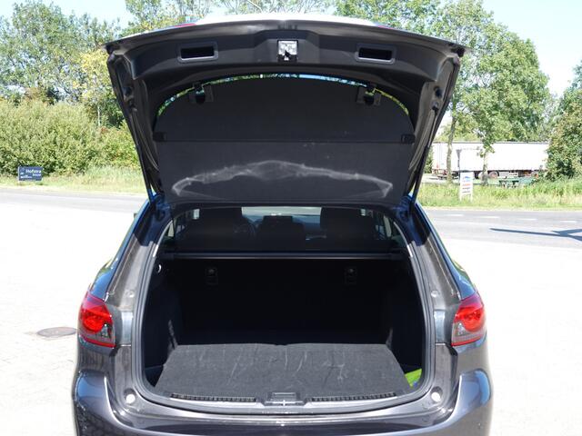 Mazda 6 Sportbreak 2.0 SkyActiv-G 165PK Comfort AUTOM. | HUD | NAVI | DODE HOEK | ECC | ACC