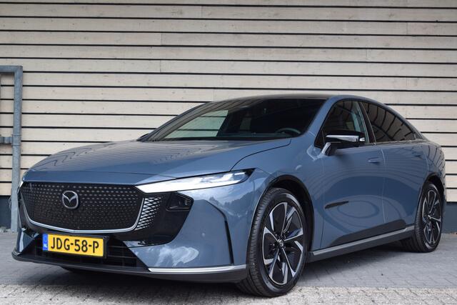 Mazda 6 6e Takumi 68.8 kWh - Diverse modellen snel leverbaar met ¤ 2.000,- korting - 17% bijtelling