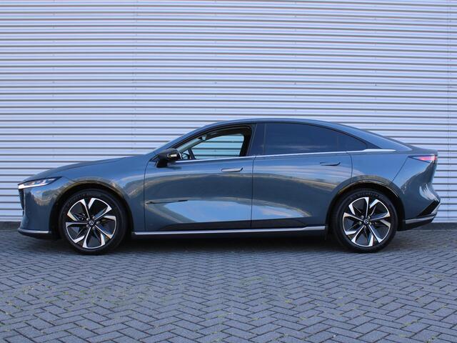Mazda 6 6e Takumi 68.8 kWh | Stuur-/stoelverwarming + ventilatie | Pano | Camera rondom | Elek. stoelverstelling + achterklep | 19" LM | Cruise adapt. |