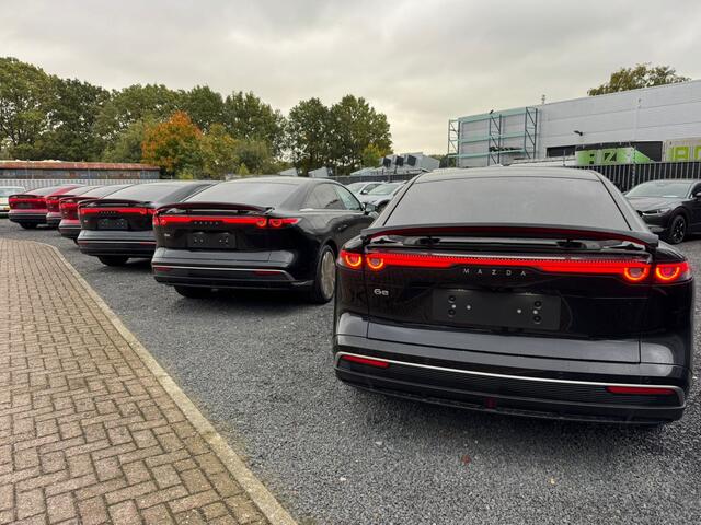 Mazda 6 6e Takumi 68.8 kWh - Alle kleuren en uitvoeringen uit voorraad leverbaar met ¤ 2.000,- introductiekorting!