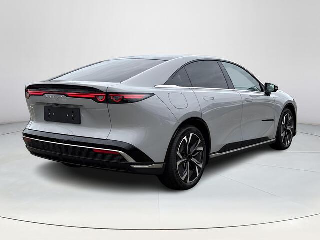 Mazda 6 6e Takumi Plus Long Range 80 kWh | Stoelverwarming/verkoeling | Stuurverwarming | Panoramadak | Adaptive cruise-control | Tan-nappa leder interieur | 360-Camera | SONY-premium audiosysteem |