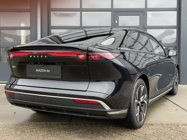 Mazda 6 6e Takumi Plus 68.8 kWh NAVI | RONDOMZICHT CAMERA | LUXE SUEDE/LEDER INTERIEUR | PANORAMADAK | 19 INCH LMV APPLE CARPLAY | WINTERPAKKET