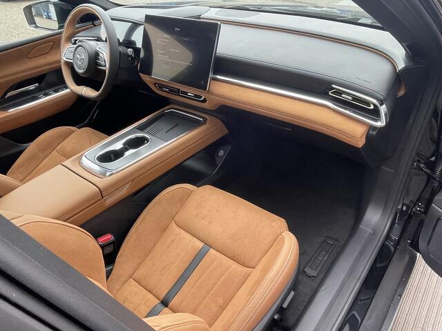 Mazda 6 6e Takumi Plus 68.8 kWh NAVI | RONDOMZICHT CAMERA | LUXE SUEDE/LEDER INTERIEUR | PANORAMADAK | 19 INCH LMV APPLE CARPLAY | WINTERPAKKET