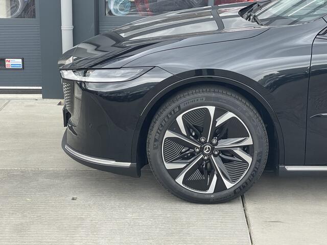 Mazda 6 6e Takumi Business Edition 68.8 kWh NAVI | APPLE CARPLAY / ANDROID| BEIGE LEDER INTERIEUR | PANORAMADAK |360 GR CAMERA | PARKEERSENSOREN V+A 19 INCH LMV | TREKGEWICHT 1500 KG
