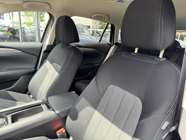 Mazda 6 Sportbreak 2.0 S.A.-G Centre-Line | HUD | Camera | Stoelverw.