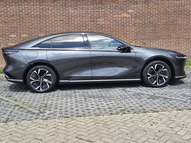 Mazda 6 6e Takumi Business Edition 68.8 kWh | ZWART LEDER | NAVI | PANO | 360 CAMERA | GRATIS TREKHAAK! T.W.V. ¤ 1695,-