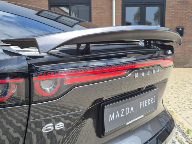 Mazda 6 6e Takumi Business Edition 68.8 kWh | ZWART LEDER | NAVI | PANO | 360 CAMERA | GRATIS TREKHAAK! T.W.V. ¤ 1695,-