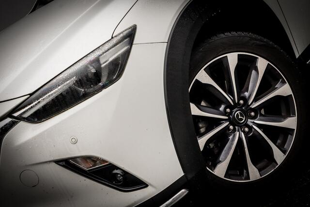 Mazda CX-3 2.0 122 PK SkyActiv-G 120 GT-M | Zwart Leer | 2 e Eign | Automaat | Ned Auto | 29DKM | Trekhaak | Hoge zit / Instap | Clima | Navi | Leer | Camera | Pdc | 18 Inch Lmv |