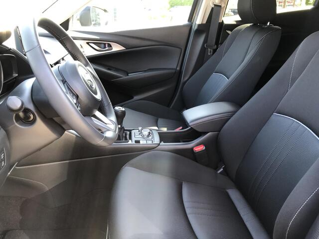 Mazda CX-3 2.0 SkyActiv-G 121 Sportive , 18 inch LMV, Navi, Climate, Stoelverwarming, Cruise, Parkeersensoren, SCBS, Licht/Regensensor, Armsteun