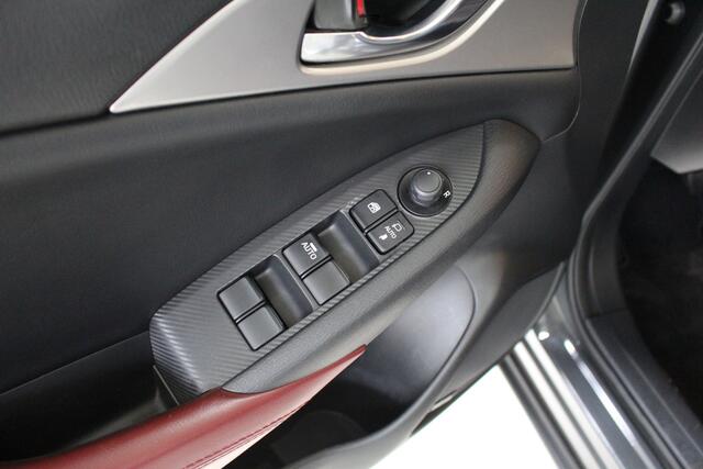 Mazda CX-3 2.0 SkyActiv-G 120 Dynamic Leder | Navigatie | Camera | Stoel- en stuurverwarming | Climate Control