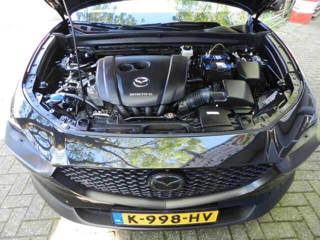 Mazda CX-30 Skyactive-G Mazda CX-30 Skyactive-G Luxury Automaat Carplay Camera Leer 18"LMV Bose
