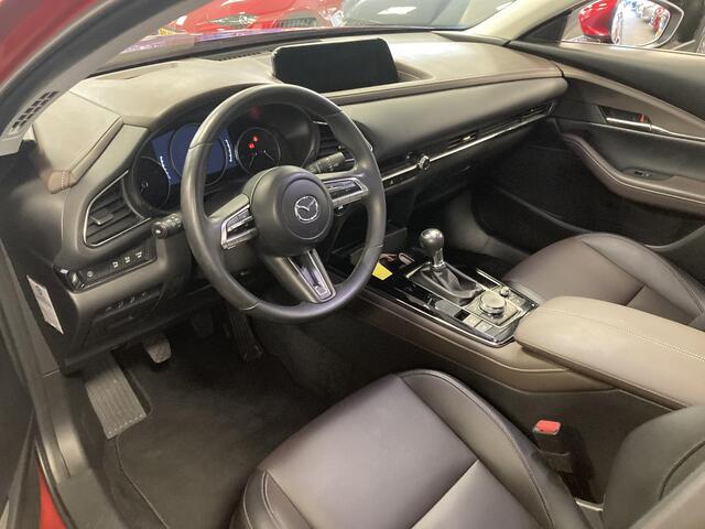 Mazda CX-30 2.0 e-SkyActiv-X180 M Hybrid Comfort , Trekhaak, Leder, LMV 18 Inch, Navi, Apple Carplay, Camera, PDC, HUD, Adap.Cruise, Stuur/Stoelverwarming