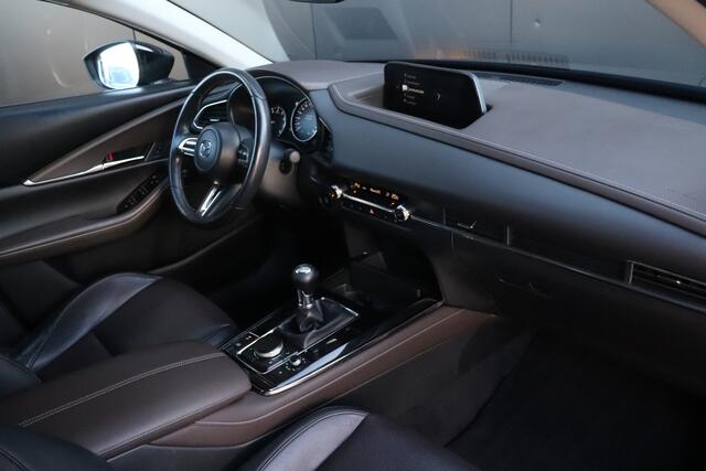 Mazda CX-30 2.0 e-SkyActiv-G M Hybrid Comfort | NL AUTO | LEDER | STOEL/STUURVERWARMING | HEAD-UP | CAMERA | AIRCO | NAVI | CRUISE |