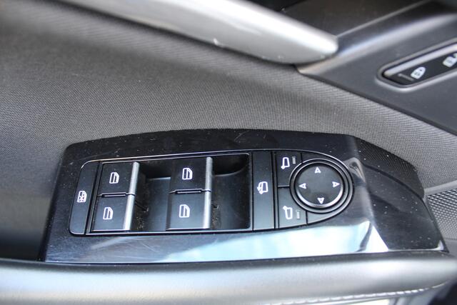 Mazda CX-30 2.0 e-SkyActiv-G M Hybrid Airco, cruise, AppleCarPlay/AndroidAuto, navigatie, PDC achter
