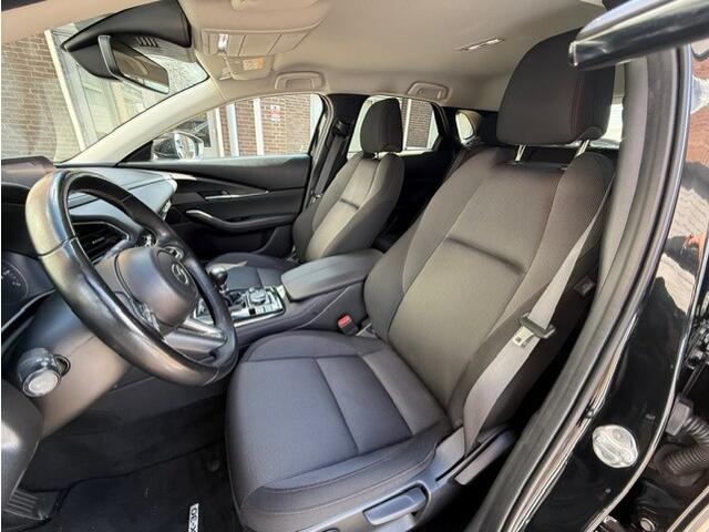 Mazda CX-30 2.0 e-SkyActiv-X M Hybrid Trekhaak / All Season banden / Dealer onderhouden.
