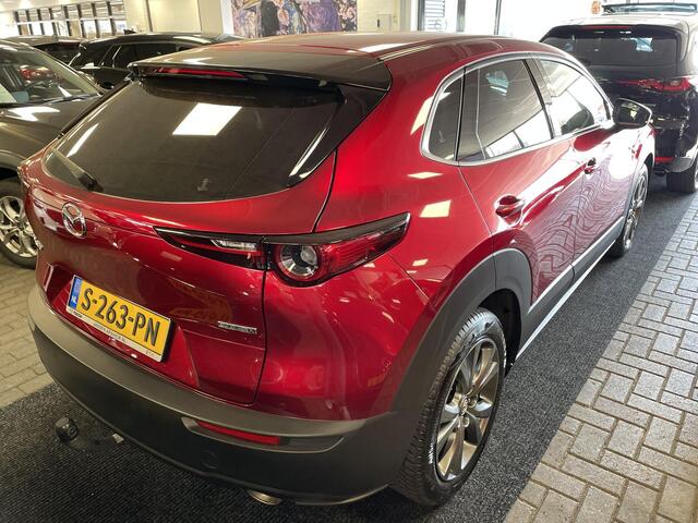 Mazda CX-30 2.0 e-SkyActiv-X M Hybrid Luxury , Automaat, Trekhaak, I Activesense pakket, Leder, Stoelverwarming, Stuurverwarming, Adap. Cruise, Bose, HUD, Clima, Navi, Apple Carplay, LMV 18 Inch, All Season
