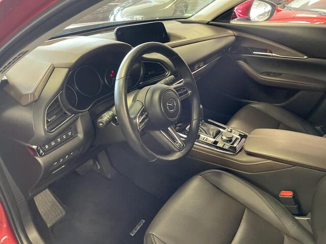 Mazda CX-30 2.0 e-SkyActiv-X M Hybrid Luxury , Automaat, Trekhaak, I Activesense pakket, Leder, Stoelverwarming, Stuurverwarming, Adap. Cruise, Bose, HUD, Clima, Navi, Apple Carplay, LMV 18 Inch, All Season