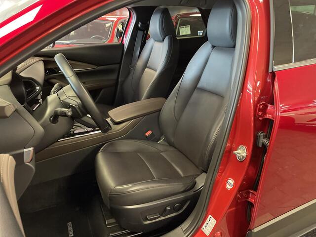 Mazda CX-30 2.0 e-SkyActiv-X M Hybrid Luxury , Automaat, Trekhaak, I Activesense pakket, Leder, Stoelverwarming, Stuurverwarming, Adap. Cruise, Bose, HUD, Clima, Navi, Apple Carplay, LMV 18 Inch, All Season