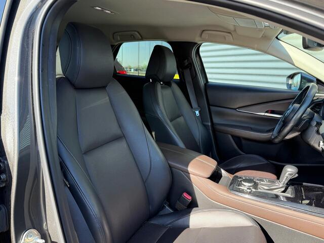 Mazda CX-30 2.0 e-SkyActiv-X M Hybrid Luxury 180pk | Afneembare Trekhaak | Adaptive Cruise | Lederen Sportstoelen Memory | Head Up | Keyless | Apple Carplay |
