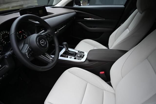 Mazda CX-30 e-SkyActiv-X 186 automaat Exclusive-line met White Comfort Pack/Driver Assistance & Sound Pack en Design Pack *BTW* *Dealeronderhouden* *All-in prijs*