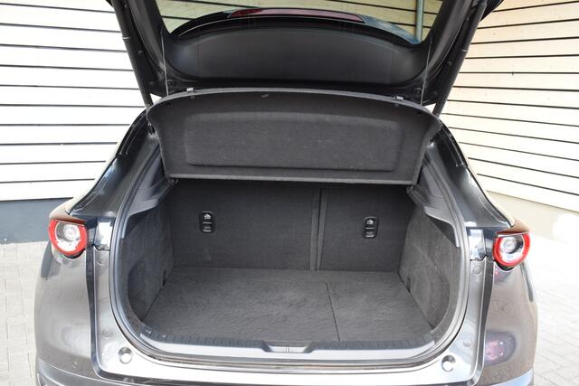 Mazda CX-30 2.0 e-SkyActiv-G M Hybrid Luxury - Dealer onderhouden - Trekhaak afneembaar