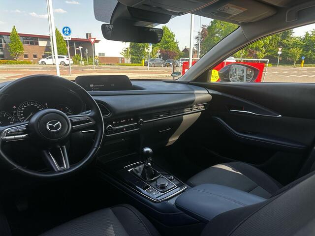 Mazda CX-30 2.0 e-SkyActiv-X M Hybrid Comfort | TREKHAAK AFNEEMBAAR | CAMERA | STOELVERWARMING |