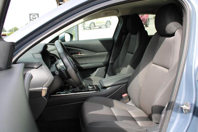 Mazda CX-30 2.0 e-SkyActiv Luxury-Line M 150 Hybrid , Automaat, Trekhaak, I-Activsense Pakket, 360 Camera, Adap.Cruise, Bose, Apple Carplay, Navi, LMV 18 Inch, Stuur/Stoelverwarming