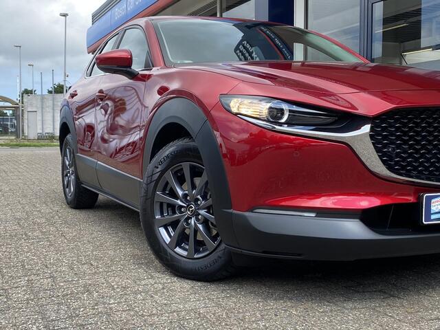 Mazda CX-30 2.0 e-SkyActiv-G M Hybrid Comfort / NL-Auto / Adaptieve Cruise-Control / Stoelverwarming / Stuurverwarming / Climate-Control / Apple-Carplay & Android-Auto / Head-Up-Display / DAB Radio-Bluetooth / Navi / Afneembare-Trekhaak / Dodehoek-Detectie / PDC V+A 